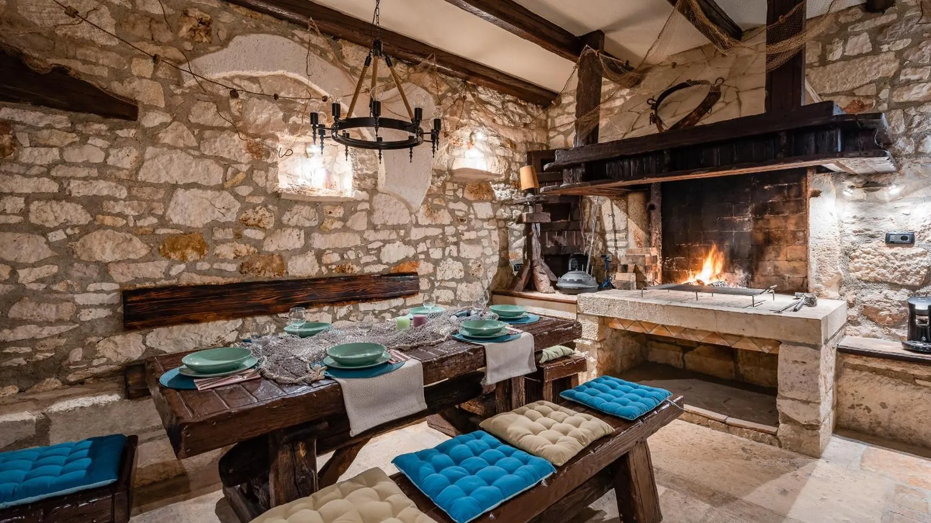Villa Casa Di Roccia For 8 People In Central Istria - Pet Friendly With Heated Pool & Jacuzzi Marčana 0*,  Kroatien
