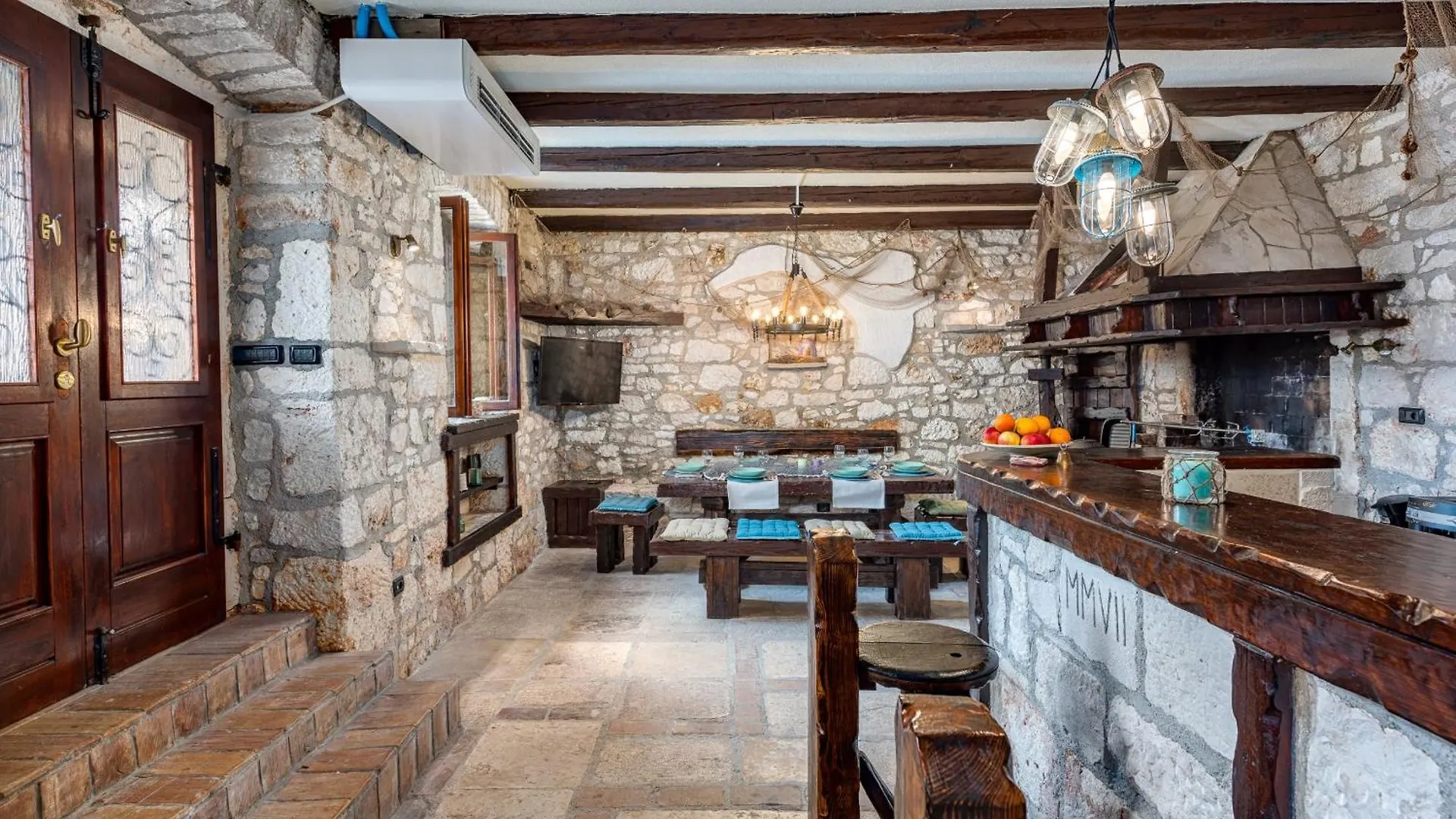 Villa Casa Di Roccia For 8 People In Central Istria - Pet Friendly With Heated Pool & Jacuzzi Marčana